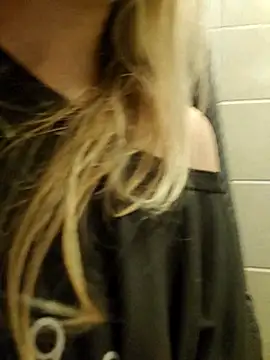 Linda 999 online show from 10-13-25, 11:05