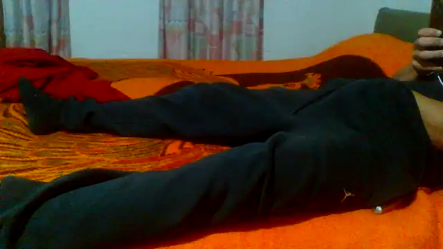 Snapshot of petan33 chatting on 10-18-25, 06:19 petan33 online show from 10-18-25, 06:19