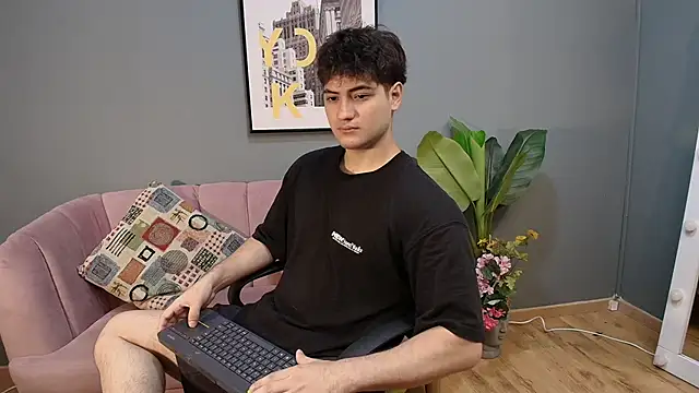 Snapshot of Mark_Evans1_ chatting on 01-13-25, 02:32 Mark Evans1 online show from 01-13-25, 02:32