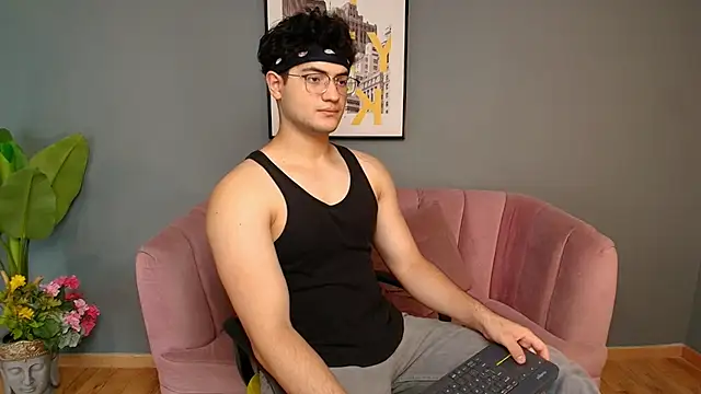 Snapshot of Mark_Evans1_ chatting on 03-07-25, 08:11 Mark Evans1 online show from 03-07-25, 08:11