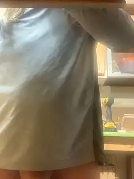 Snapshot of longhairjim chatting on 03-01-25, 06:13 longhairjim online show from 03-01-25, 06:13