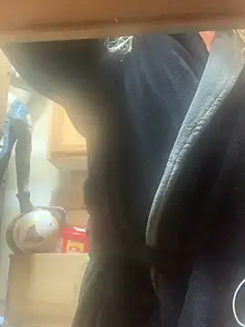 Snapshot of longhairjim chatting on 03-08-25, 02:51 longhairjim online show from 03-08-25, 02:51