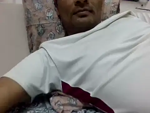 Snapshot of NiceBoy9099 chatting on 12-11-24, 05:26 NiceBoy9099 online show from 12-11-24, 05:26