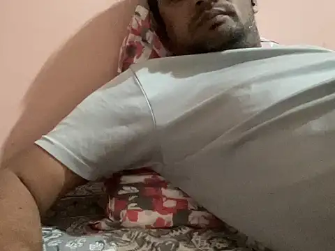 Snapshot of NiceBoy9099 chatting on 11-06-25, 05:47 NiceBoy9099 online show from 11-06-25, 05:47