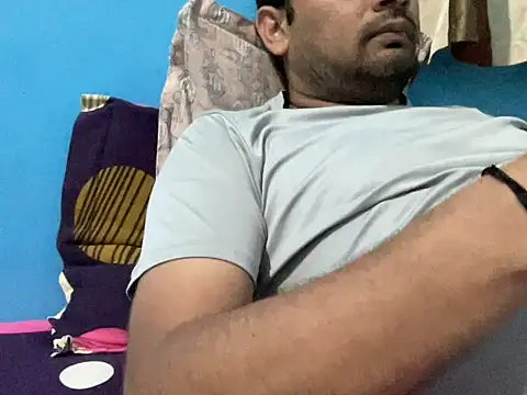 Snapshot of NiceBoy9099 chatting on 11-08-25, 08:14 NiceBoy9099 online show from 11-08-25, 08:14