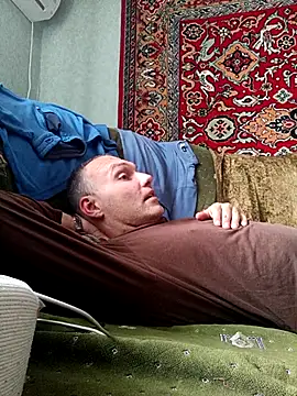 Pineapple04 online show from 10-13-25, 07:19