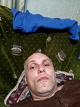 Pineapple04 online show from 10-13-25, 07:25