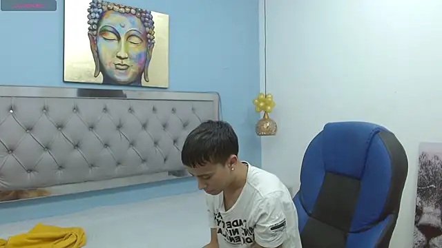 Snapshot of Xavii18 chatting on 01-23-25, 06:35 Xavii18 online show from 01-23-25, 06:35