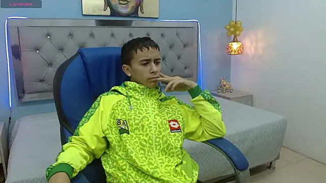 Snapshot of Xavii18 chatting on 01-25-25, 12:26 Xavii18 online show from 01-25-25, 12:26