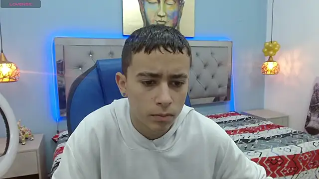 Snapshot of Xavii18 chatting on 02-25-25, 01:39 Xavii18 online show from 02-25-25, 01:39