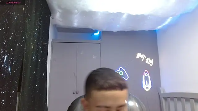 Snapshot of Xavii18 chatting on 03-06-25, 04:38 Xavii18 online show from 03-06-25, 04:38