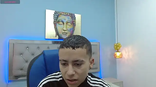 Snapshot of Xavii18 chatting on 03-07-25, 01:07 Xavii18 online show from 03-07-25, 01:07