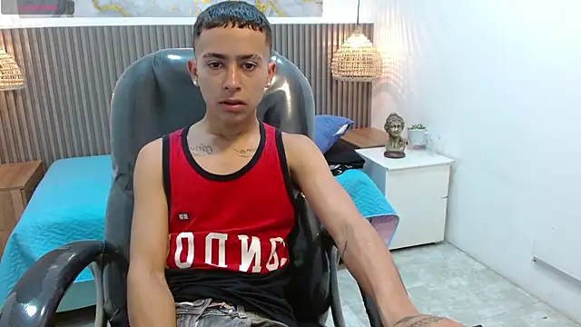 Snapshot of Xavii18 chatting on 11-20-25, 02:06 Xavii18 online show from 11-20-25, 02:06