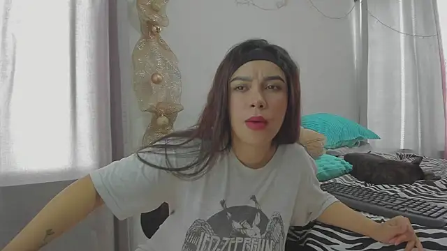 HARLEYNAPIER online show from 11-23-25, 02:39