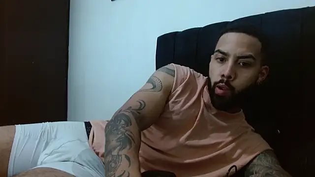 Snapshot of Hendry_ chatting on 12-02-24, 02:53 Hendry online show from 12-02-24, 02:53