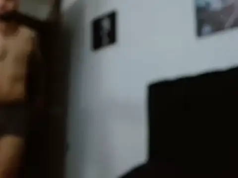 Snapshot of Hendry_ chatting on 12-13-24, 03:27 Hendry online show from 12-13-24, 03:27