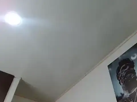 Snapshot of Hendry_ chatting on 12-28-24, 03:15 Hendry online show from 12-28-24, 03:15