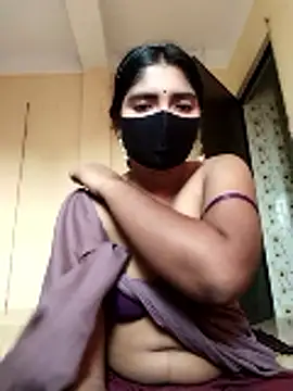 Lina-Rose online show from 10-18-25, 01:41