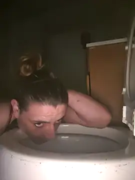 Snapshot of UniqueKorn86 chatting on 09-29-25, 08:08 UniqueKorn86 online show from 09-29-25, 08:08