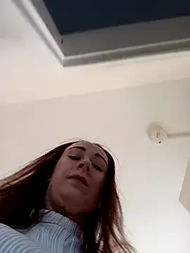 Snapshot of Teagan_B chatting on 09-09-25, 08:25 Teagan B online show from 09-09-25, 08:25