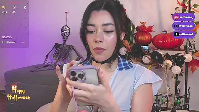 Soffimoon  online show from 10-31-25, 01:39