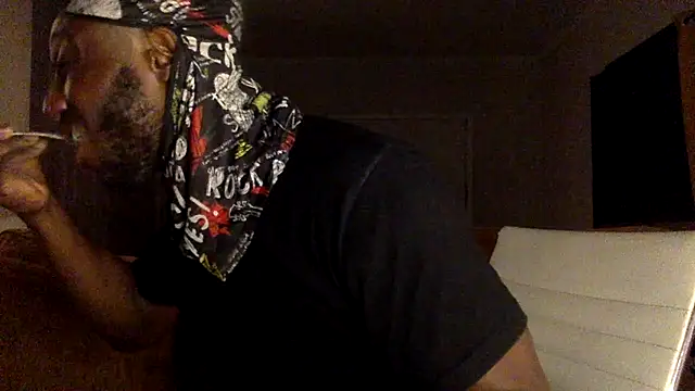 Snapshot of shomeagudtyme chatting on 11-15-25, 01:58 shomeagudtyme online show from 11-15-25, 01:58