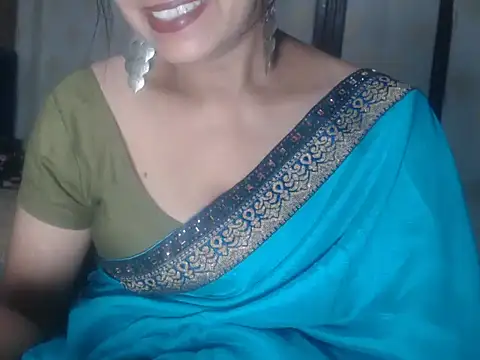 Snapshot of LustyShreya chatting on 10-12-25, 05:45 LustyShreya online show from 10-12-25, 05:45