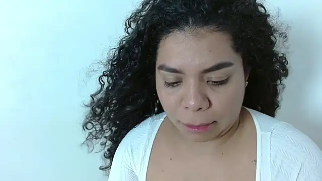 Snapshot of yulissa18 chatting on 03-15-25, 04:35 yulissa18 online show from 03-15-25, 04:35