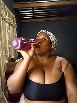 Missmoox24 online show from 02-10-26, 09:41