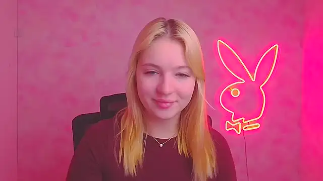 Snapshot of Milka_kiss_ chatting on 11-07-25, 12:38 Milka kiss online show from 11-07-25, 12:38