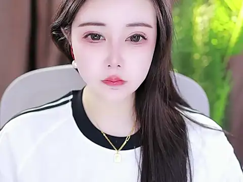 Qiaoqiao  online show from 02-07-25, 07:07