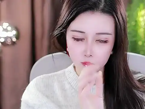 Qiaoqiao  online show from 02-13-25, 08:45