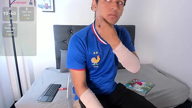 axel ps online show from 11-14-25, 08:40