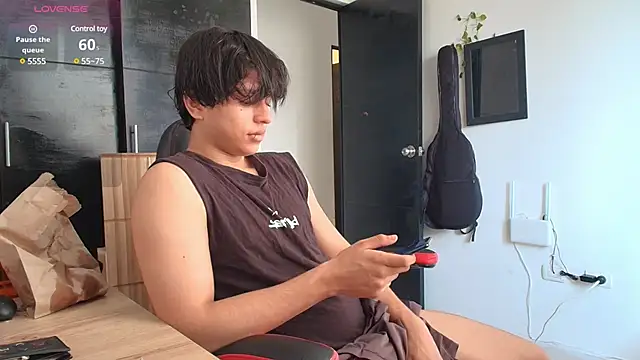 Snapshot of Haruto2001 chatting on 12-05-24, 02:00 Haruto2001 online show from 12-05-24, 02:00