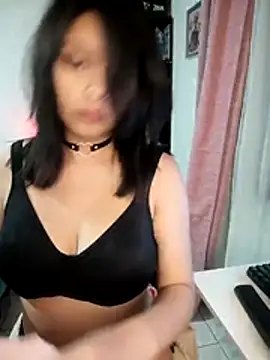 Snapshot of mia__katt chatting on 01-01-25, 08:45 mia katt online show from 01-01-25, 08:45