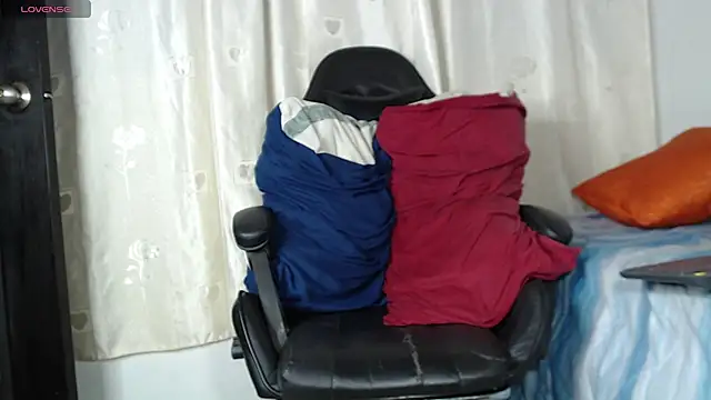 tizziano castillo  online show from 01-24-25, 01:35