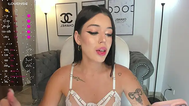 zoee jackson online show from 12-29-24, 06:49