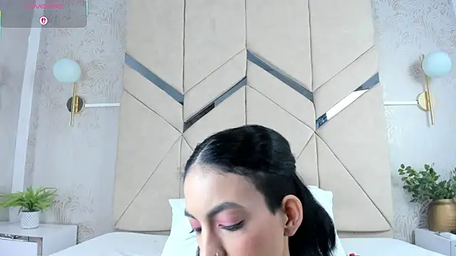 LilitRobins online show from 10-08-25, 09:34