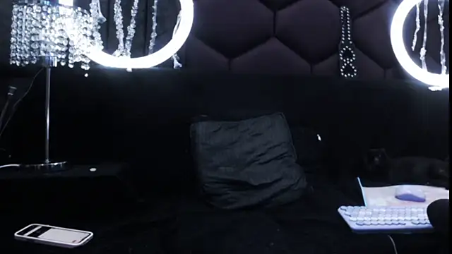 Snapshot of TyphoidMary chatting on 09-13-25, 03:28 TyphoidMary online show from 09-13-25, 03:28