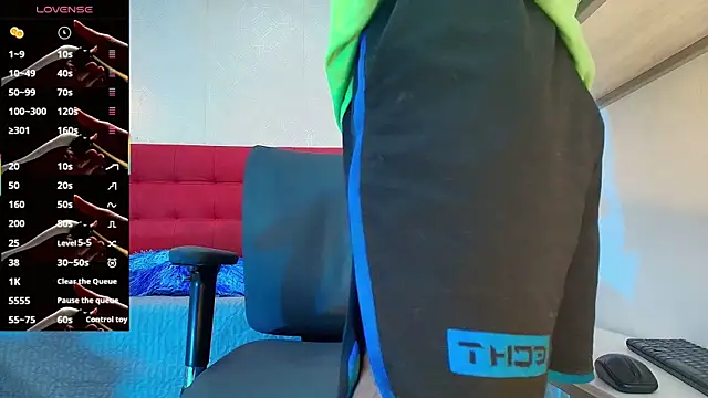 Snapshot of Andrey_u92 chatting on 10-16-25, 07:59 Andrey u92 online show from 10-16-25, 07:59