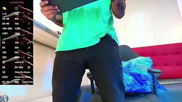 Snapshot of Andrey_u92 chatting on 10-19-25, 10:10 Andrey u92 online show from 10-19-25, 10:10