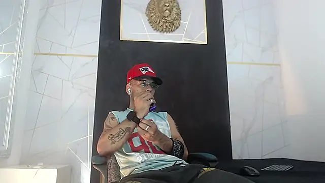 Snapshot of Andrey_u92 chatting on 11-15-25, 03:26 Andrey u92 online show from 11-15-25, 03:26