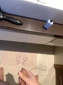 Snapshot of smithrosinha chatting on 01-20-25, 03:28 smithrosinha online show from 01-20-25, 03:28