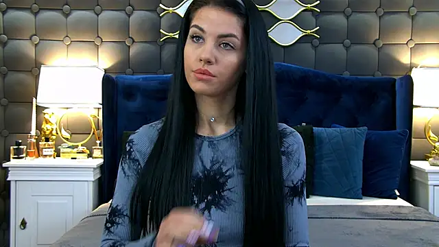 LeyaCass online show from 02-27-25, 04:20