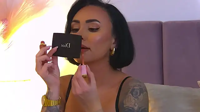 TheaNoire online show from 01-18-25, 10:49