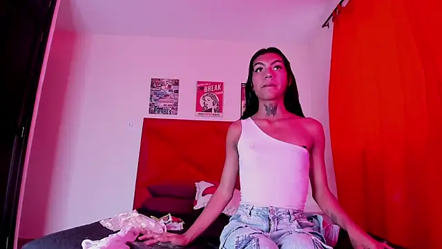 Snapshot of Kaataleya_horny chatting on 01-17-25, 08:44 Kaataleya horny online show from 01-17-25, 08:44