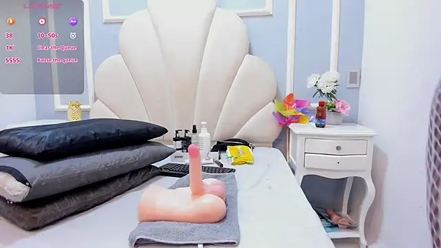 Maddyjohnsonn online show from 01-10-25, 11:43