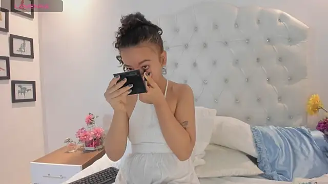 Snapshot of brithany_rousee chatting on 11-15-25, 02:13 brithany rousee online show from 11-15-25, 02:13