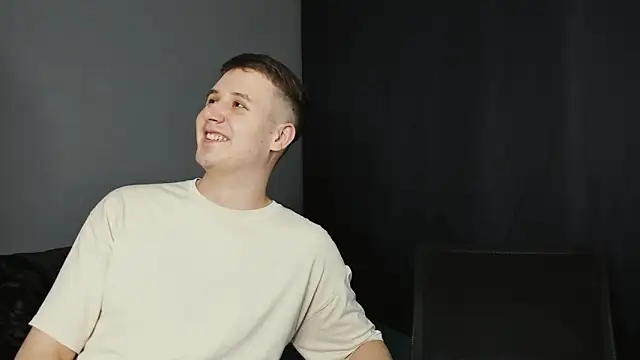 Pinku kitsune online show from 03-21-25, 09:01