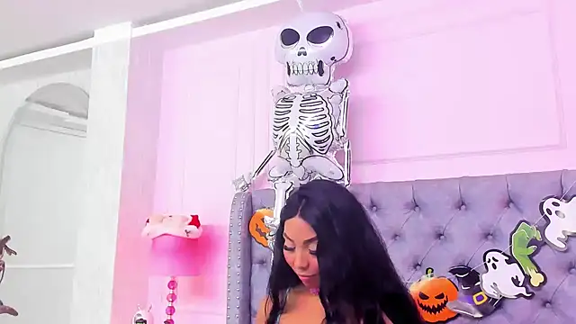 HaileeRoberts online show from 11-01-25, 12:51